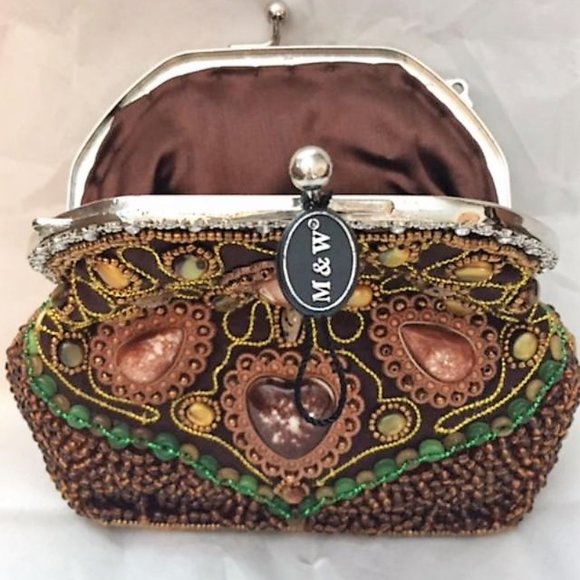 M & W BEADED PURSE WITH ADJ. CHAINS - Picture 2 of 4